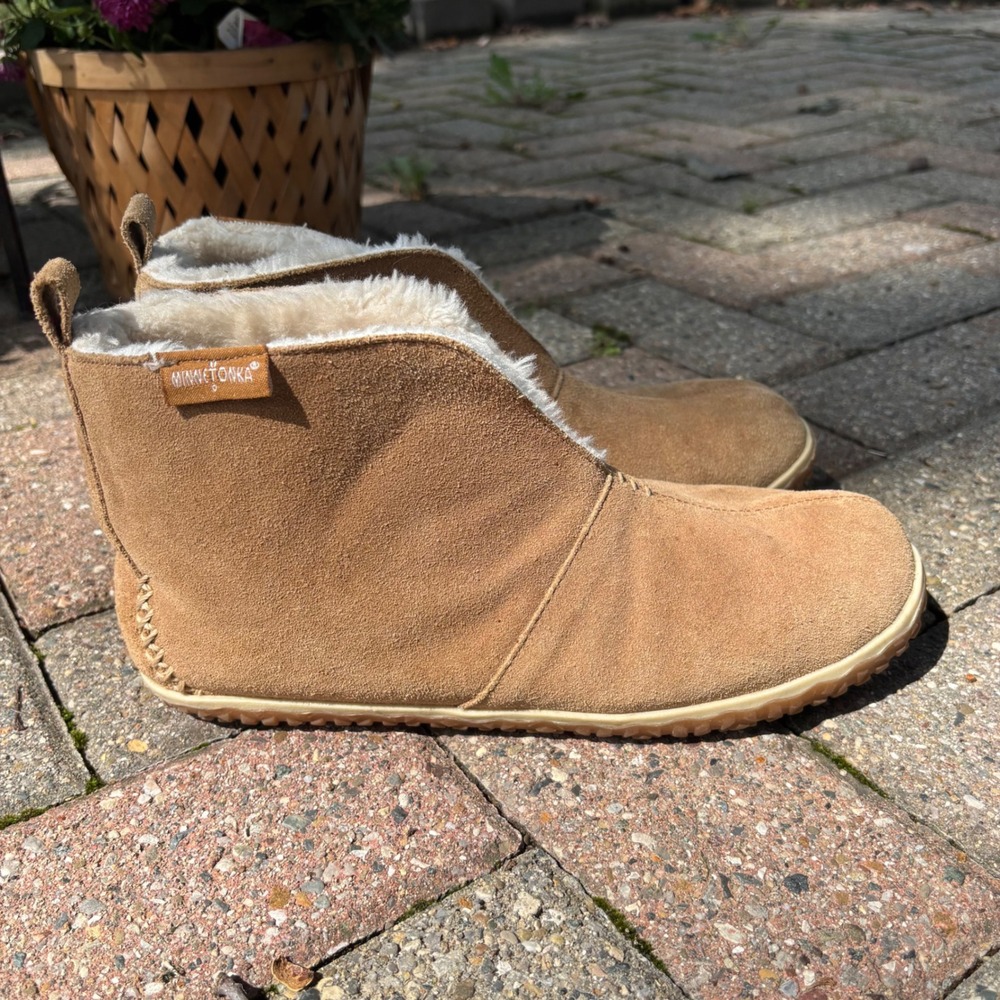 Minnetonka Tucson Suede Leather Faux Fur Lined Ankle Bootie Slippers Tan 11M